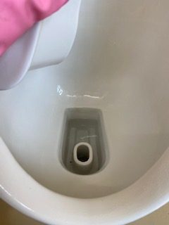 トイレの尿石汚れ